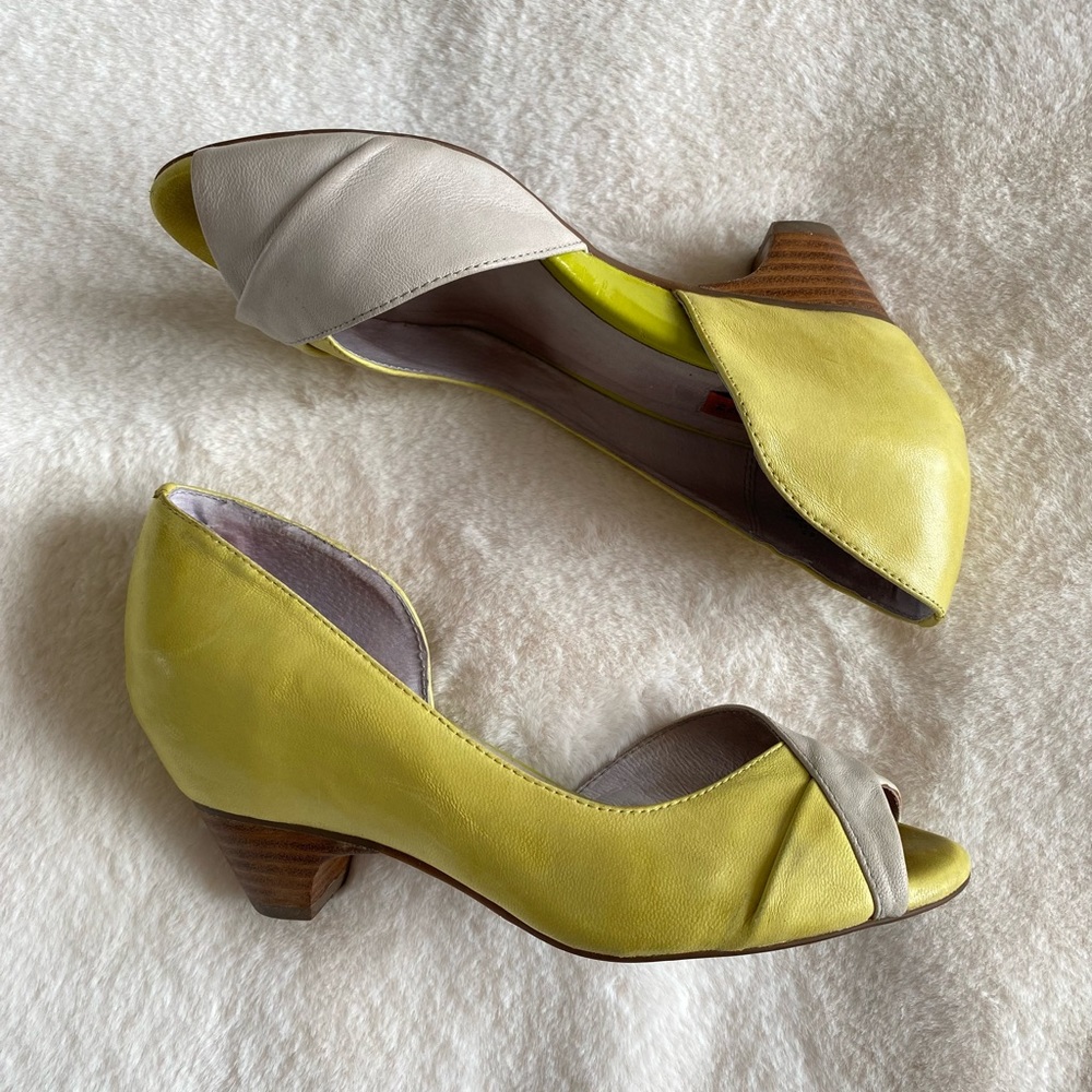 Miz Mooz two tone leather kitten heels | Summer | peep toe | open toe | size 6.5 - Picture 3 of 6